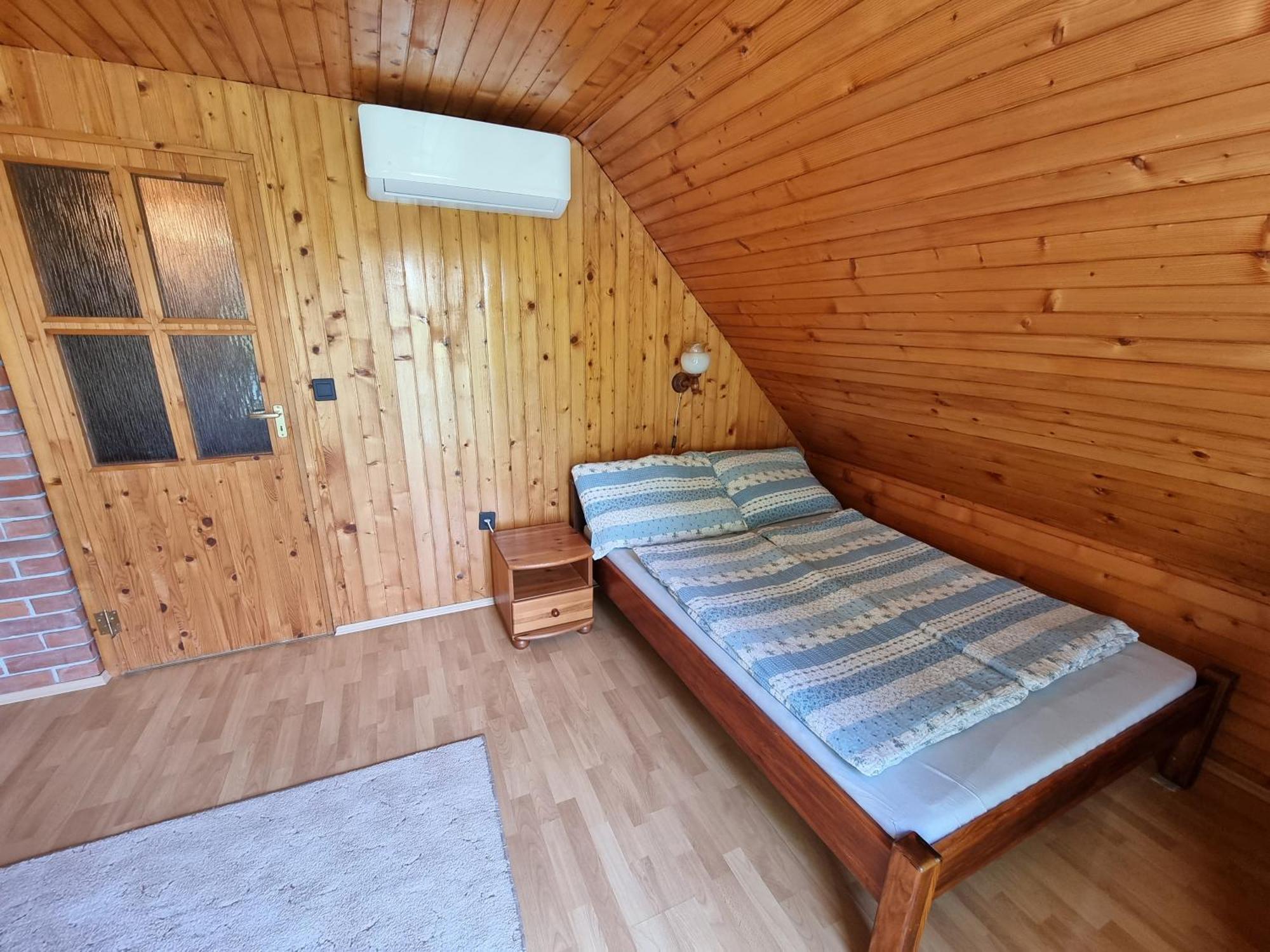 Julia Vendeghaz Apartment Balatonfured Exterior photo